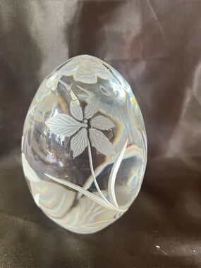 Vtg Bombay Poland 24% Lead Crystal Vintage Etched Flowers Egg Shaped Paperweight